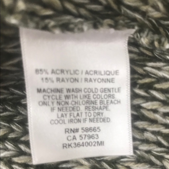 SUSINA Deep V-Neck Strap Back Sweater - Picture 6 of 8